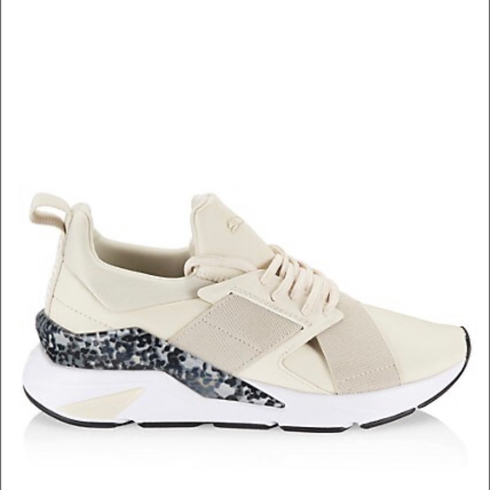 Women's Muse X5 Leo Casual Sneakers Sz 8.5
